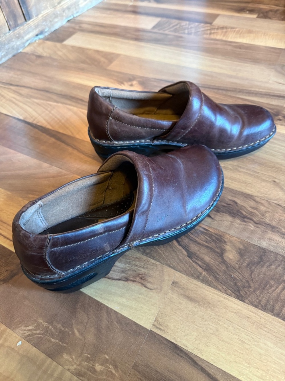 b.o.c. Women's Peggy Clog Slip-On Flats